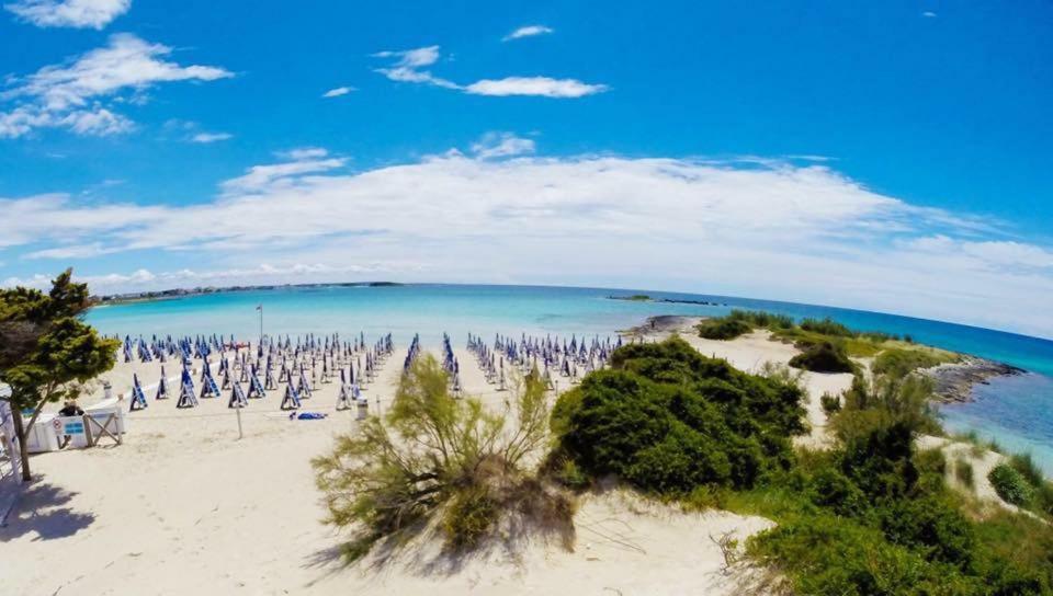 Arcobaleno Hotel Porto Cesareo Kültér fotó